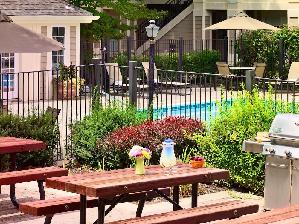 Sonesta Simply Suites Memphis East Poplar Pike Εξωτερικό φωτογραφία