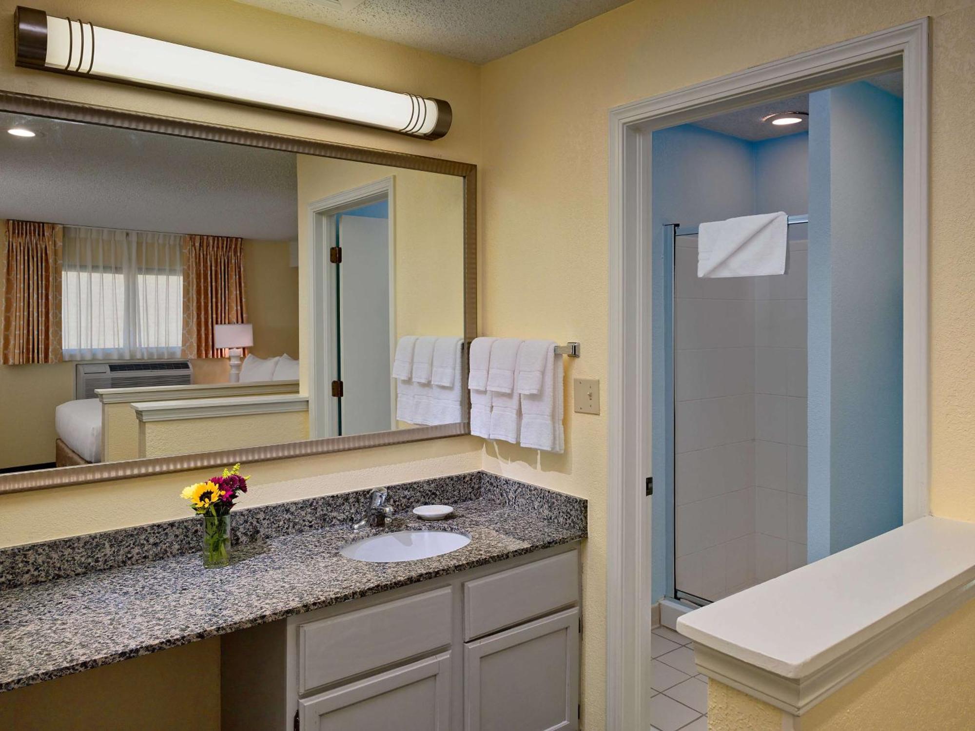 Sonesta Simply Suites Memphis East Poplar Pike Εξωτερικό φωτογραφία